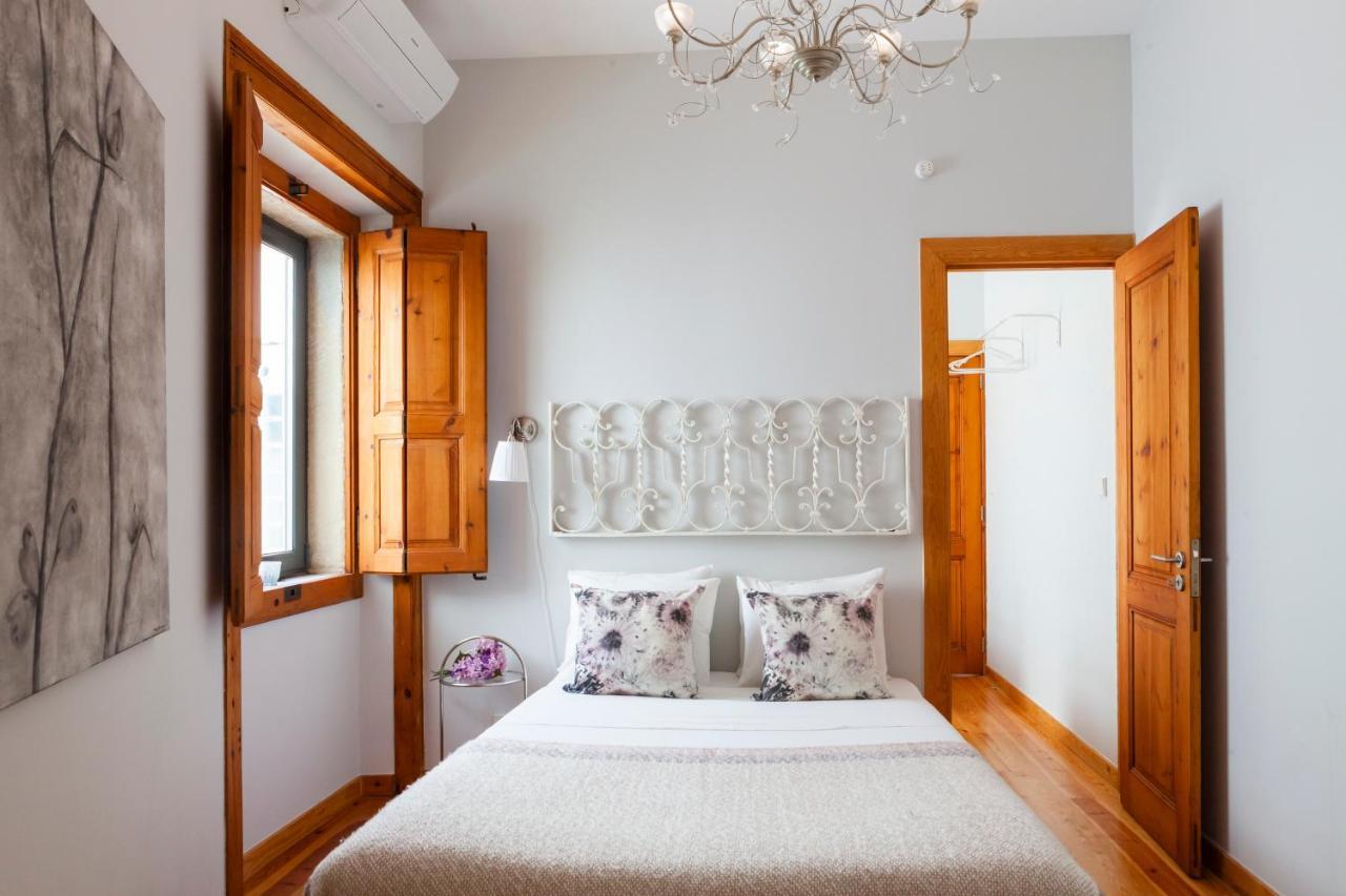 Alfama Terrace Apartment With Authentic XVIII Tiles And Historic Notes 3 Bedrooms & 2 Bathrooms Ac Lisbon Exterior photo