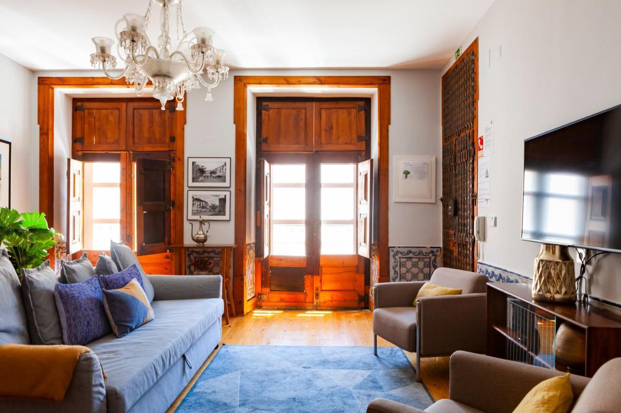 Alfama Terrace Apartment With Authentic XVIII Tiles And Historic Notes 3 Bedrooms & 2 Bathrooms Ac Lisbon Exterior photo