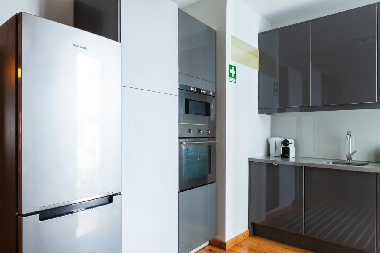 Alfama Terrace Apartment With Authentic XVIII Tiles And Historic Notes 3 Bedrooms & 2 Bathrooms Ac Lisbon Exterior photo