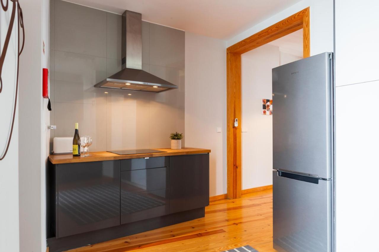 Alfama Terrace Apartment With Authentic XVIII Tiles And Historic Notes 3 Bedrooms & 2 Bathrooms Ac Lisbon Exterior photo